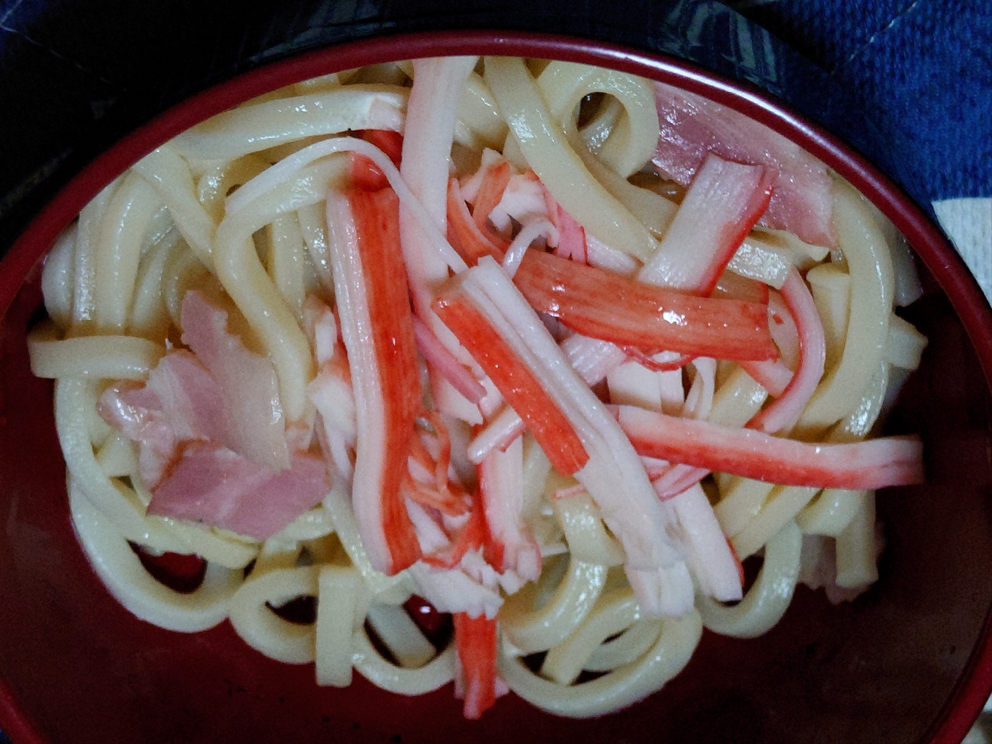 カニカマベーコンうどん