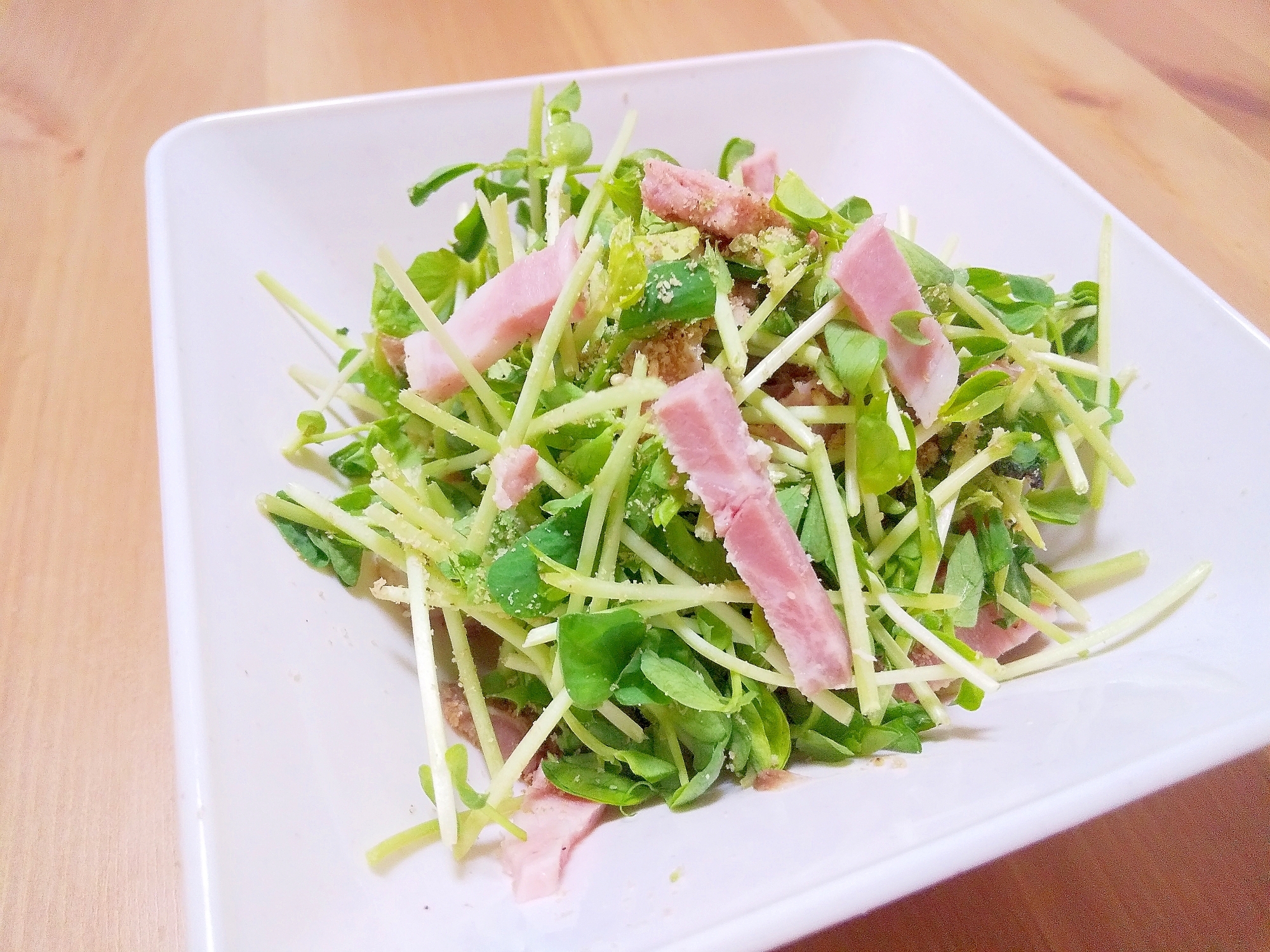 豆苗とローストポークの胡麻サラダ