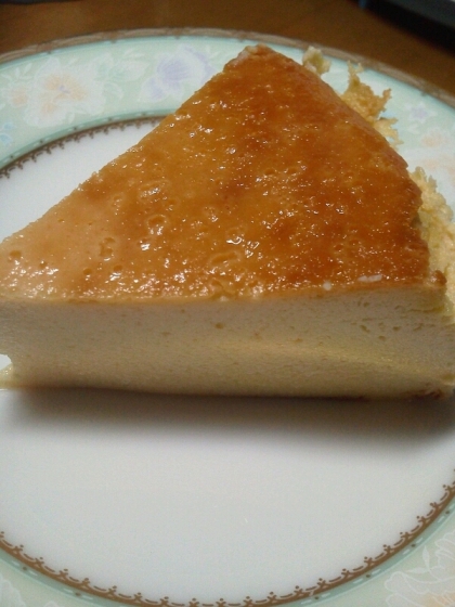 豆乳で作ったソイチーズで作りました。15ｾﾝﾁ型で作ったので時間がかかりましたが(^_^;
豆の風味もあるシットリケーキになりました！
ありがとう♪