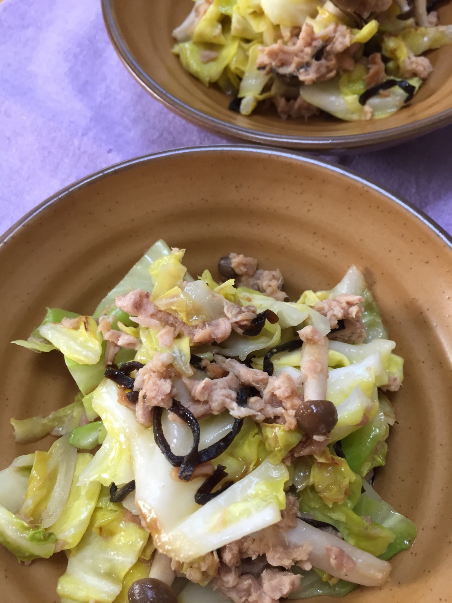 キャベツとツナと塩昆布の胡麻油炒め