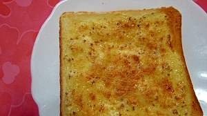 粉チーズ＆マヨネーズのトースト