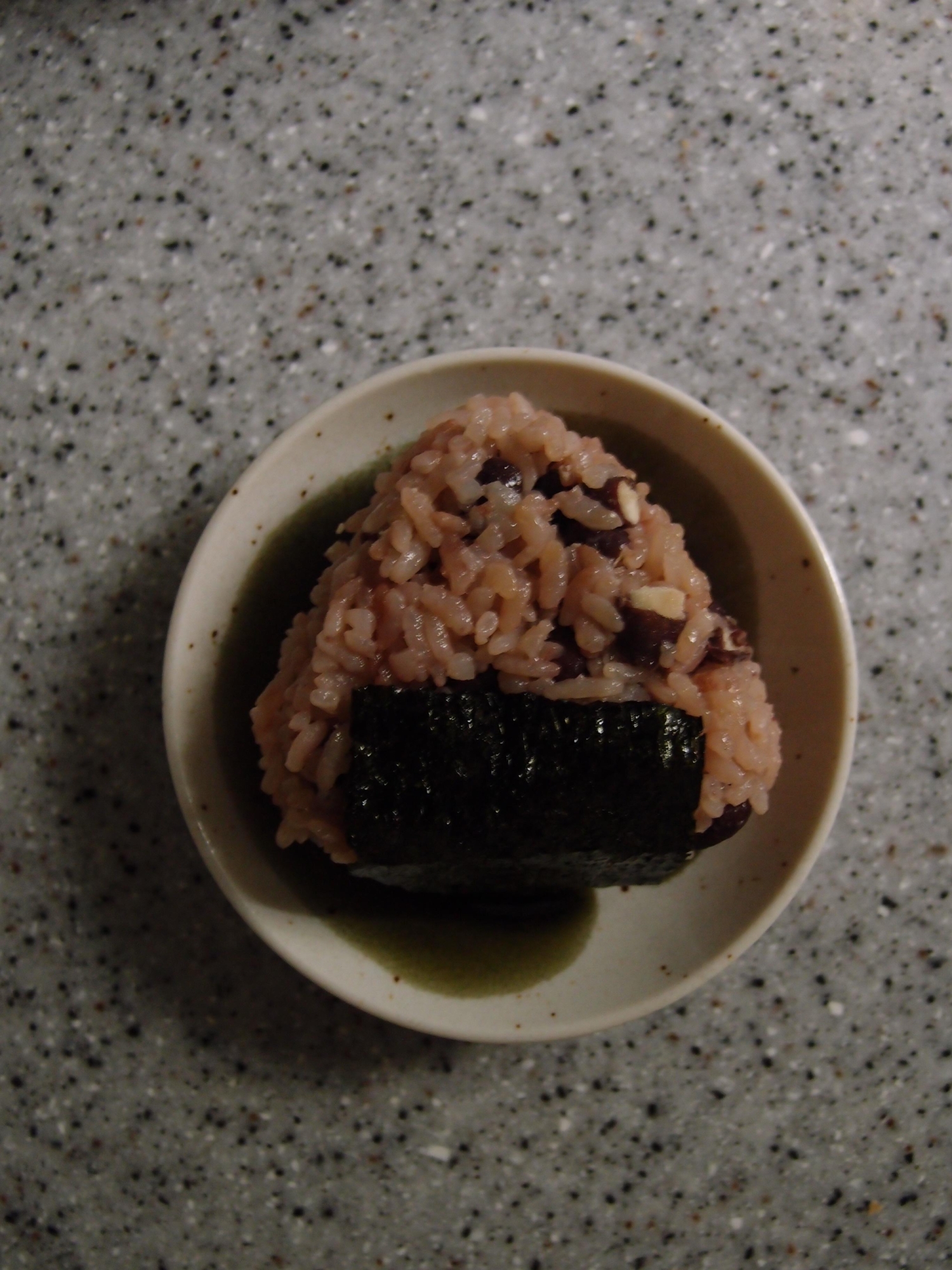 小豆ご飯で作る☆煮干しのおにぎり