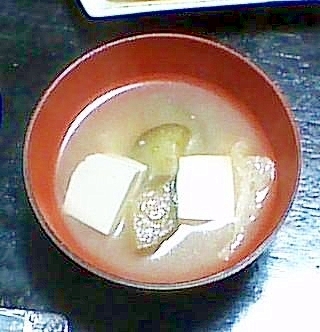 なす・絹ごし豆腐・油揚げの味噌汁