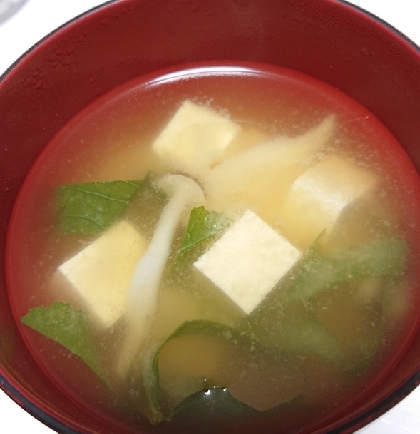 小松菜としめじ豆腐の味噌汁