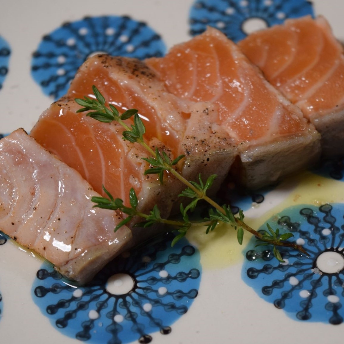 アトランティックサーモンのハーブ漬け炙り レシピ 作り方 By Akdeniz 楽天レシピ