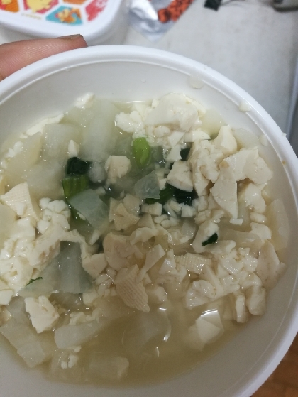 豆腐と小松菜、大根の簡単スープ