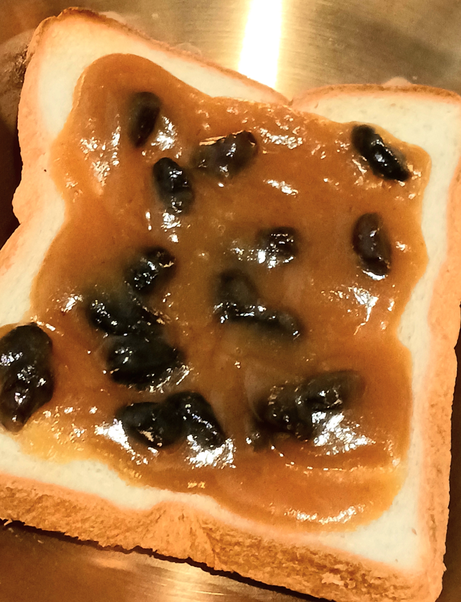 ラム酒香る❤カヤジャムとレーズンのデザートトースト