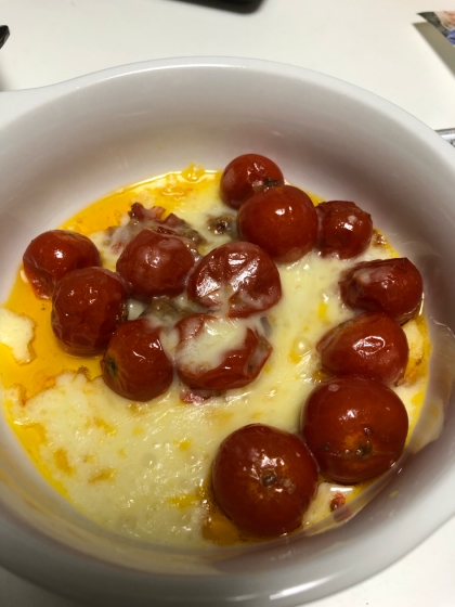 絶品！簡単☆プチトマトのチーズ焼き