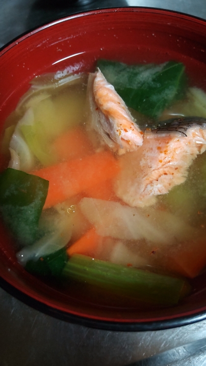 mintさんこんにちは♬
鮭の旨味が染み込んだスープがとても美味しかったです！一口目から唸りました(^∇^)ごちそうさまでした。