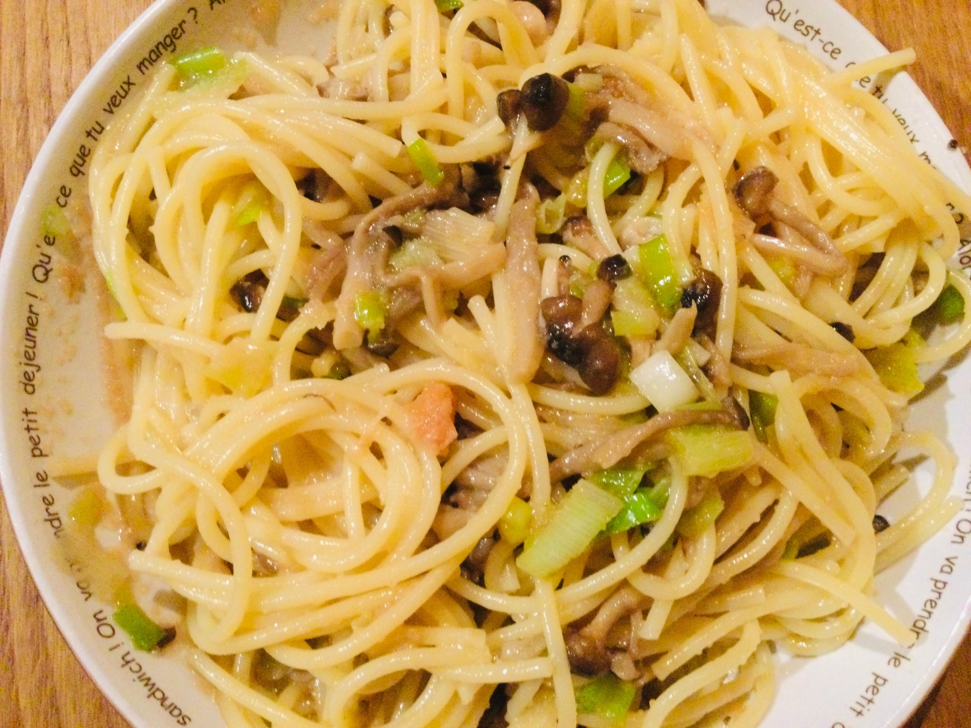 しめじとネギの明太パスタ