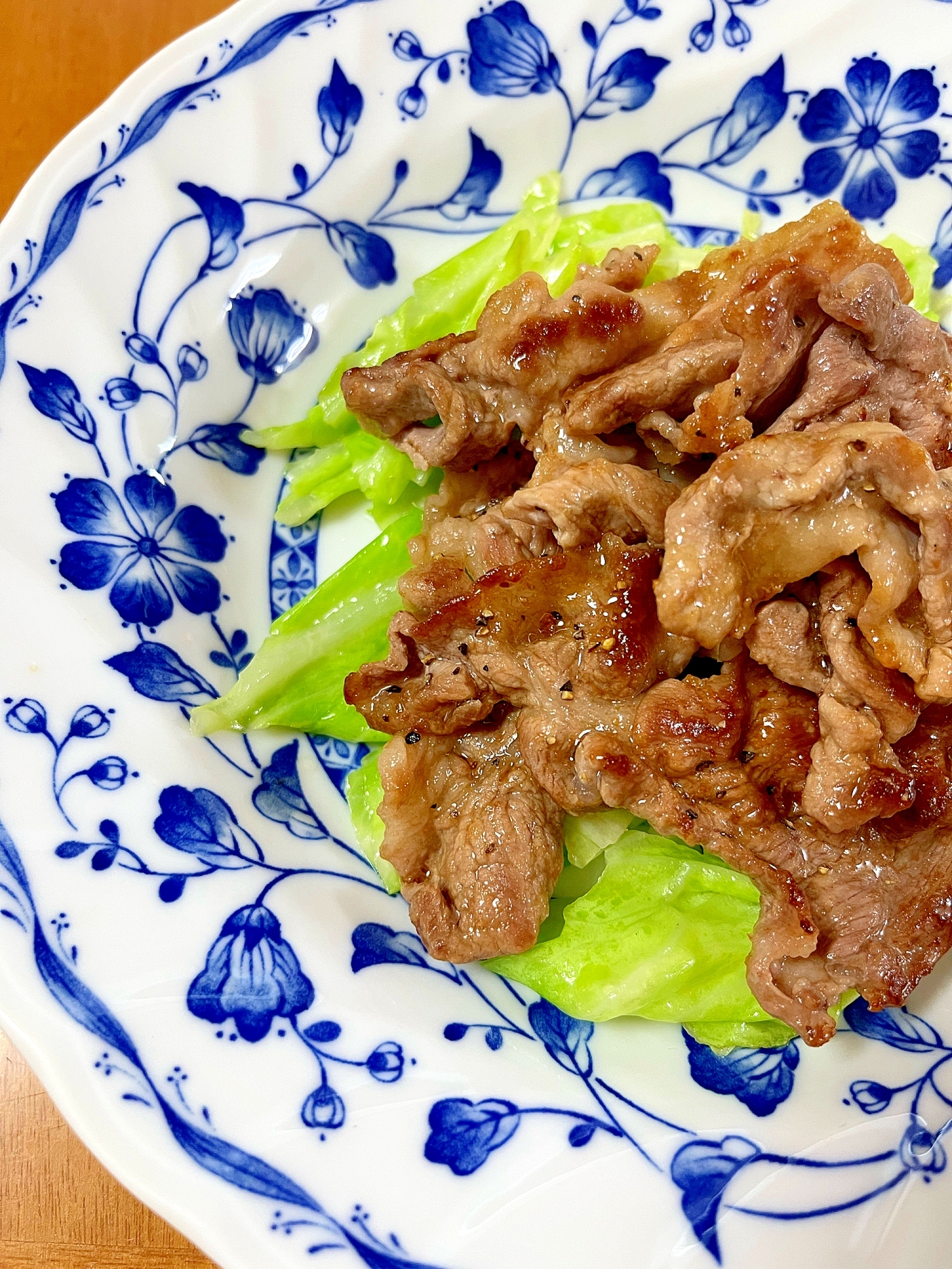 やわらか！豚こま肉とキャベツのバタポン炒め