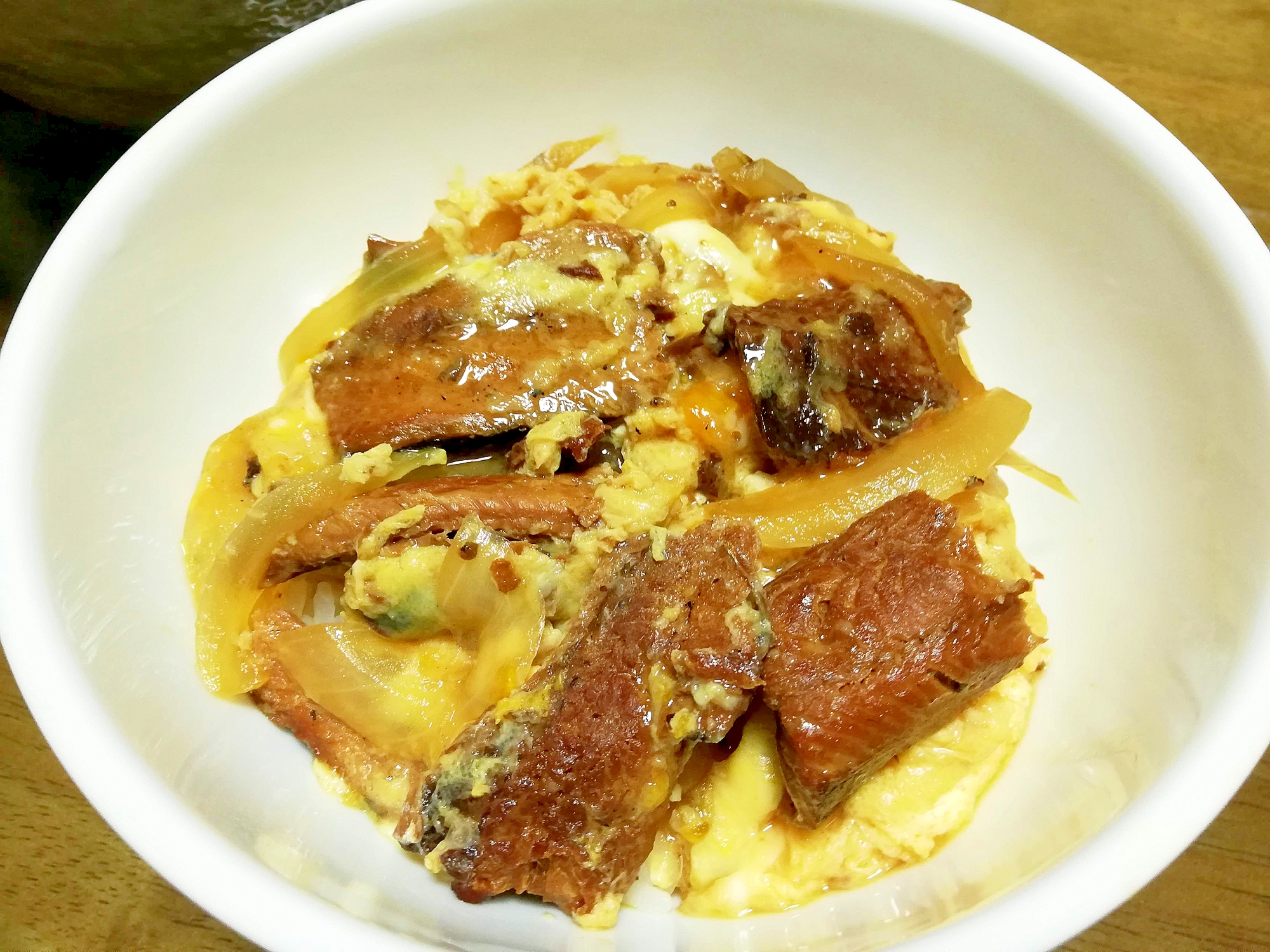 さんまの蒲焼き缶詰の卵とじ丼 めんつゆで簡単 レシピ 作り方 By ru 楽天レシピ さんまの蒲焼き缶詰の卵とじ丼 めんつゆで簡単 レシピ 作り方 By ru 楽天レシピ