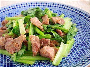 鉄×カルシウム　「砂肝と小松菜のナンプラー炒め」