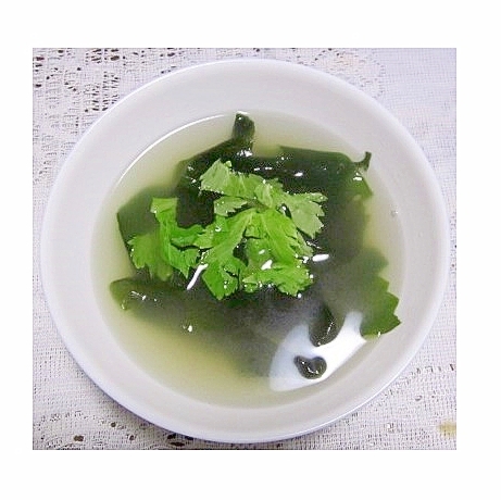 生わかめとセロリのスープ