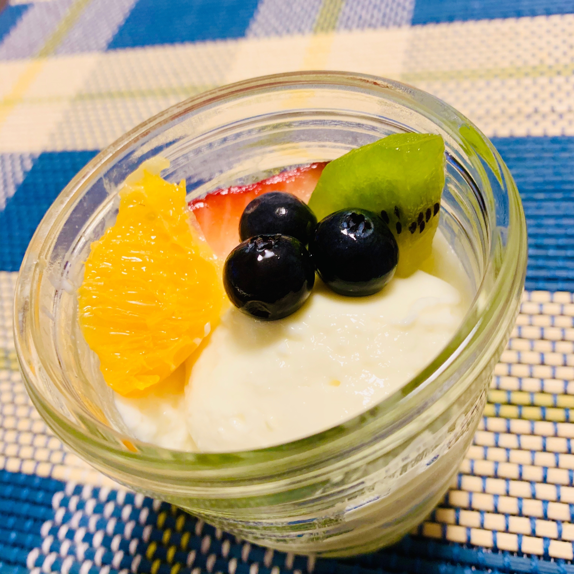 ヨーグルトパックで型なしレアチーズケーキ レシピ 作り方 By あさぎ 楽天レシピ