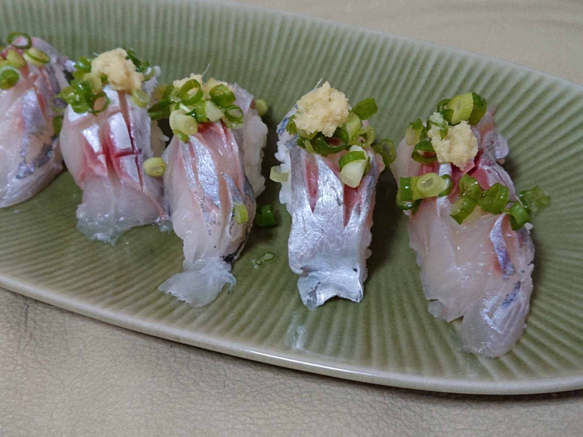 【釣り魚料理】カイワリの握り寿司