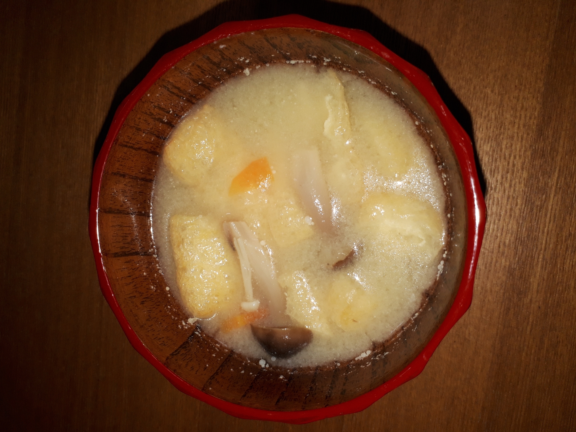 しめじと油揚げの白味噌で 味噌汁 レシピ 作り方 By フリ子ちゃん 楽天レシピ しめじと油揚げの白味噌で 味噌汁 レシピ 作り方 By フリ子ちゃん 楽天レシピ