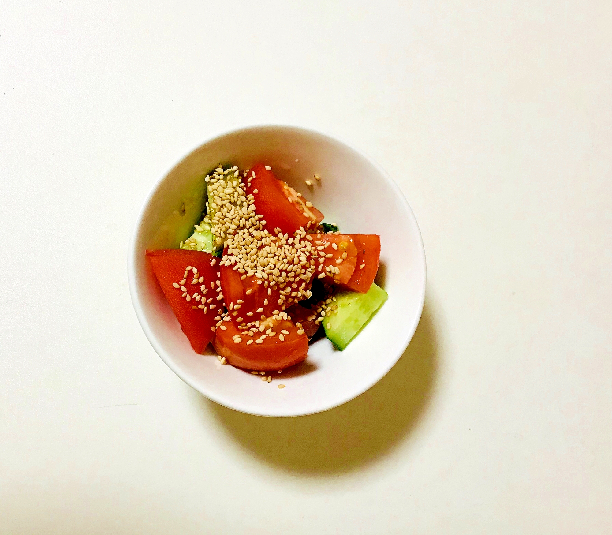 カボス風味の簡単トマトサラダ