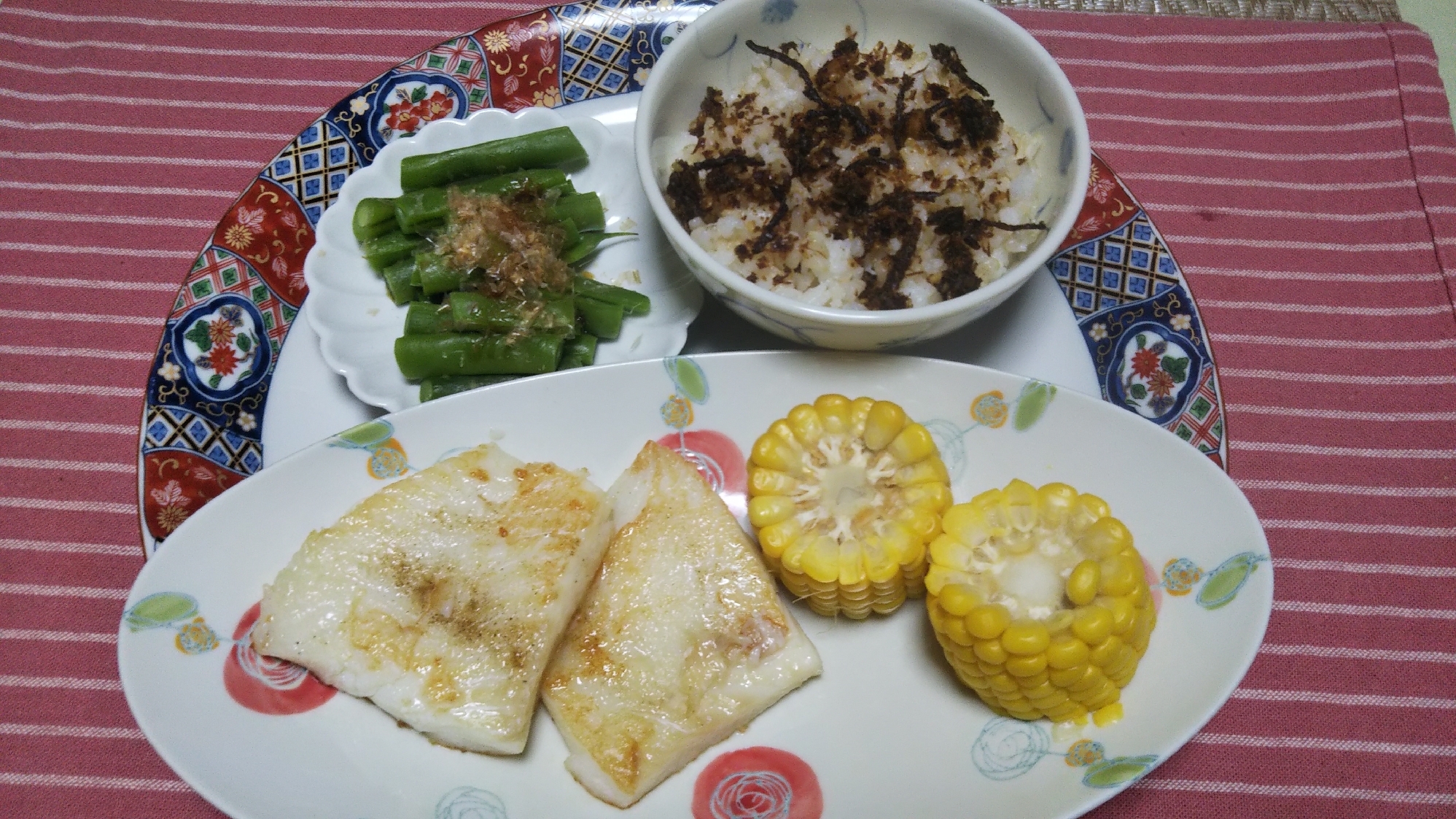 カレイのムニエルとインゲンのお浸しと錦松梅ご飯☆