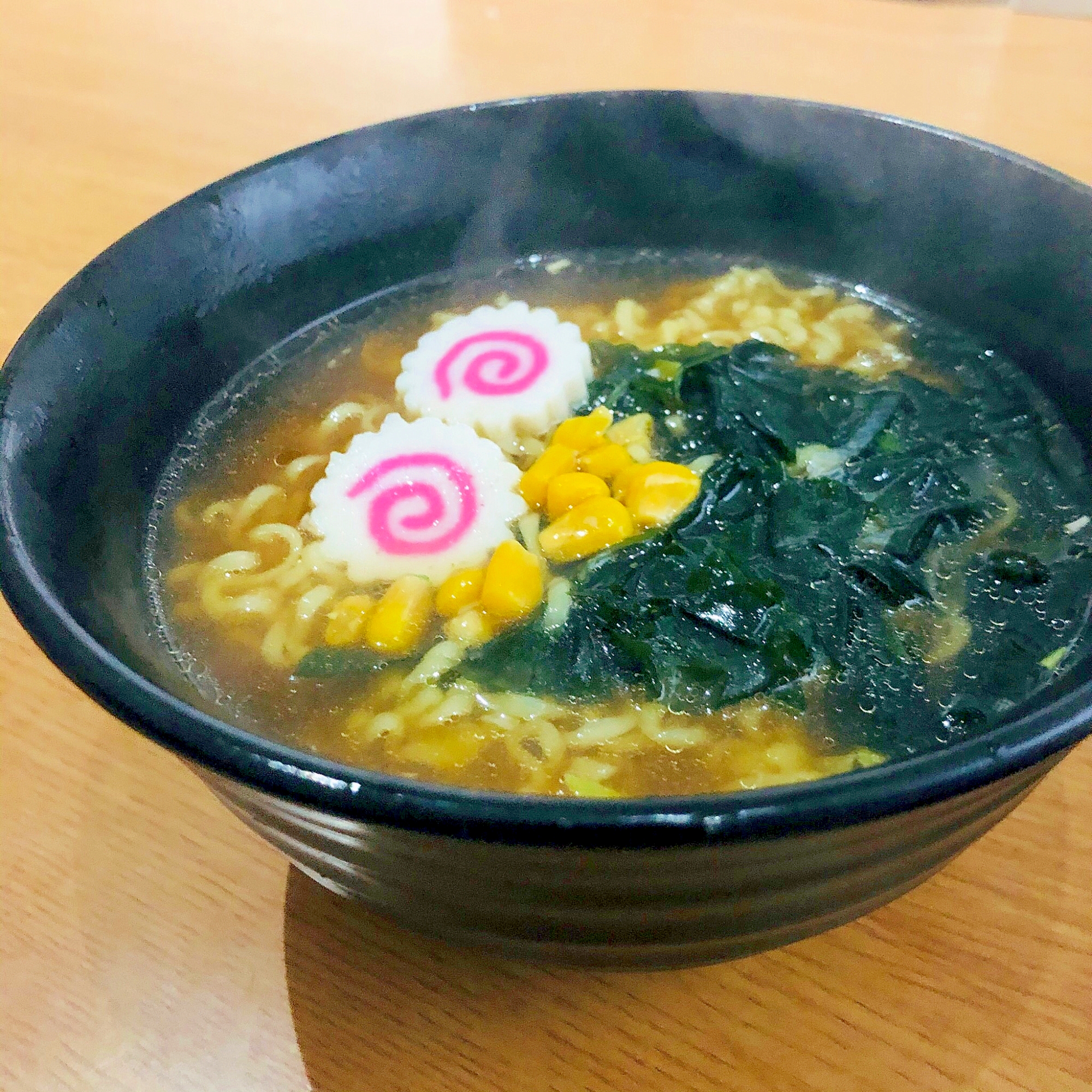 わかめとコーンのラーメン