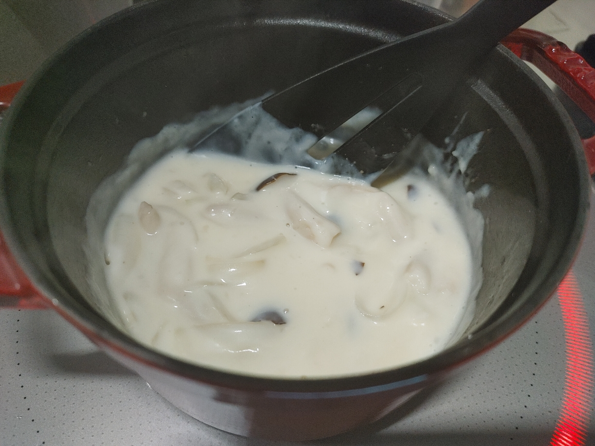 牛乳&バター無しのきのこ入りクリームソース