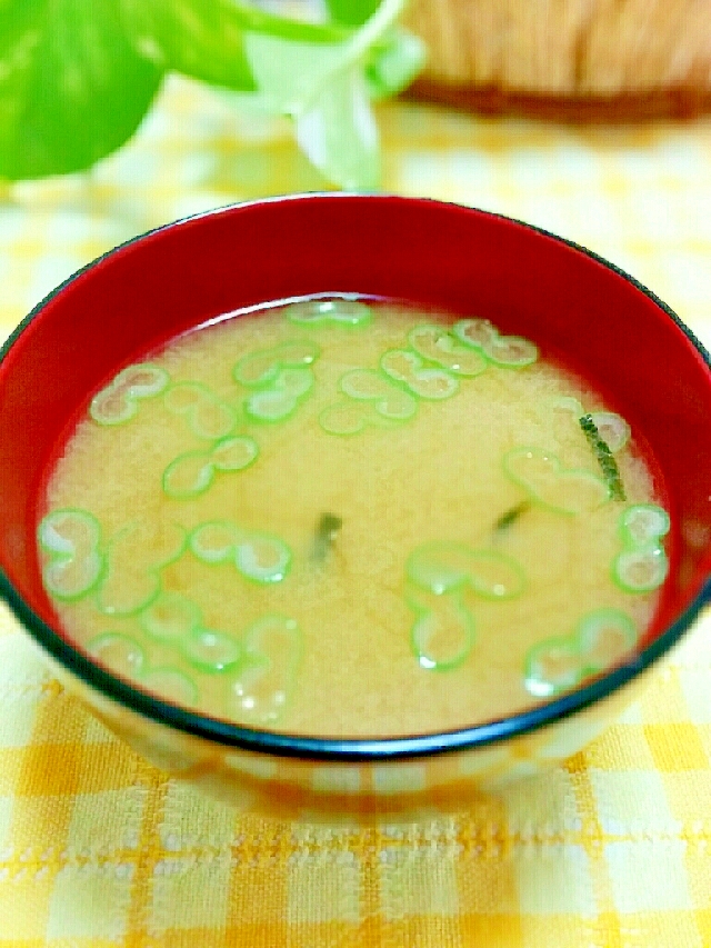 地味だけど…美味しいんです♪焼き海苔のお味噌汁