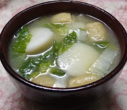 具沢山味噌汁(白菜・油揚げ・里芋)