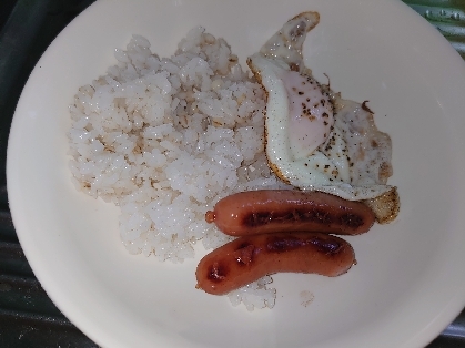 お昼ごはんにいただきました。簡単で美味しかったです( ﾟДﾟ)bごっつぁんですm(__)m