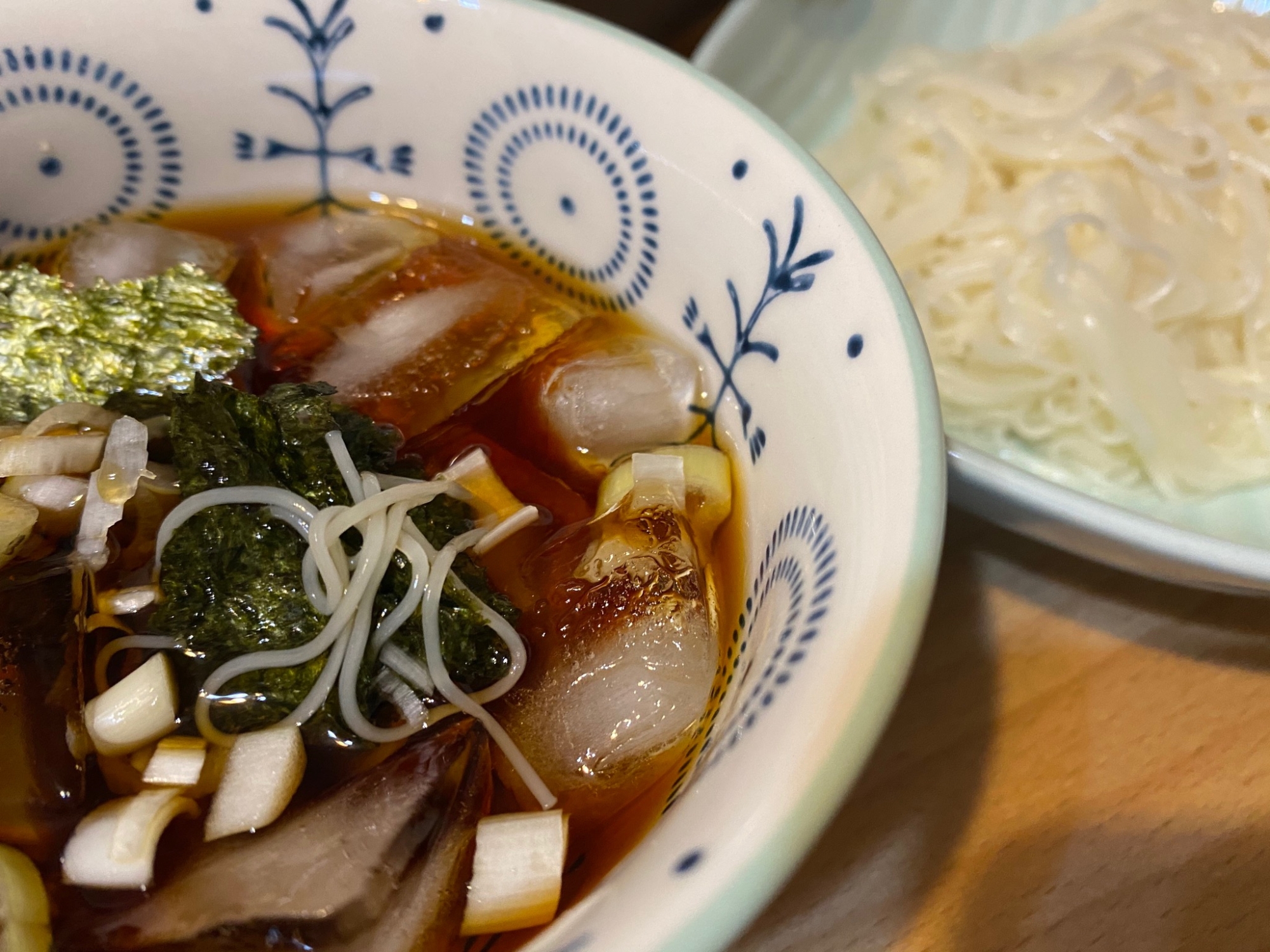 氷で冷え冷え素麺