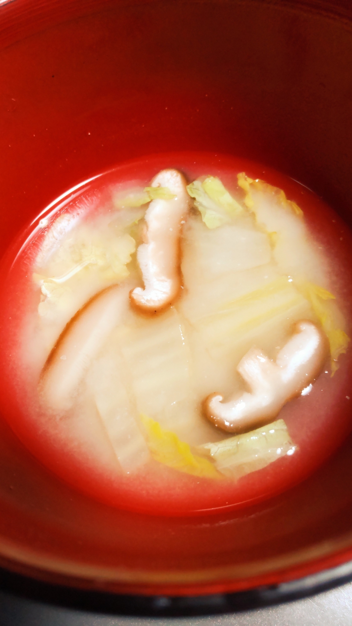 白菜椎茸の味噌汁