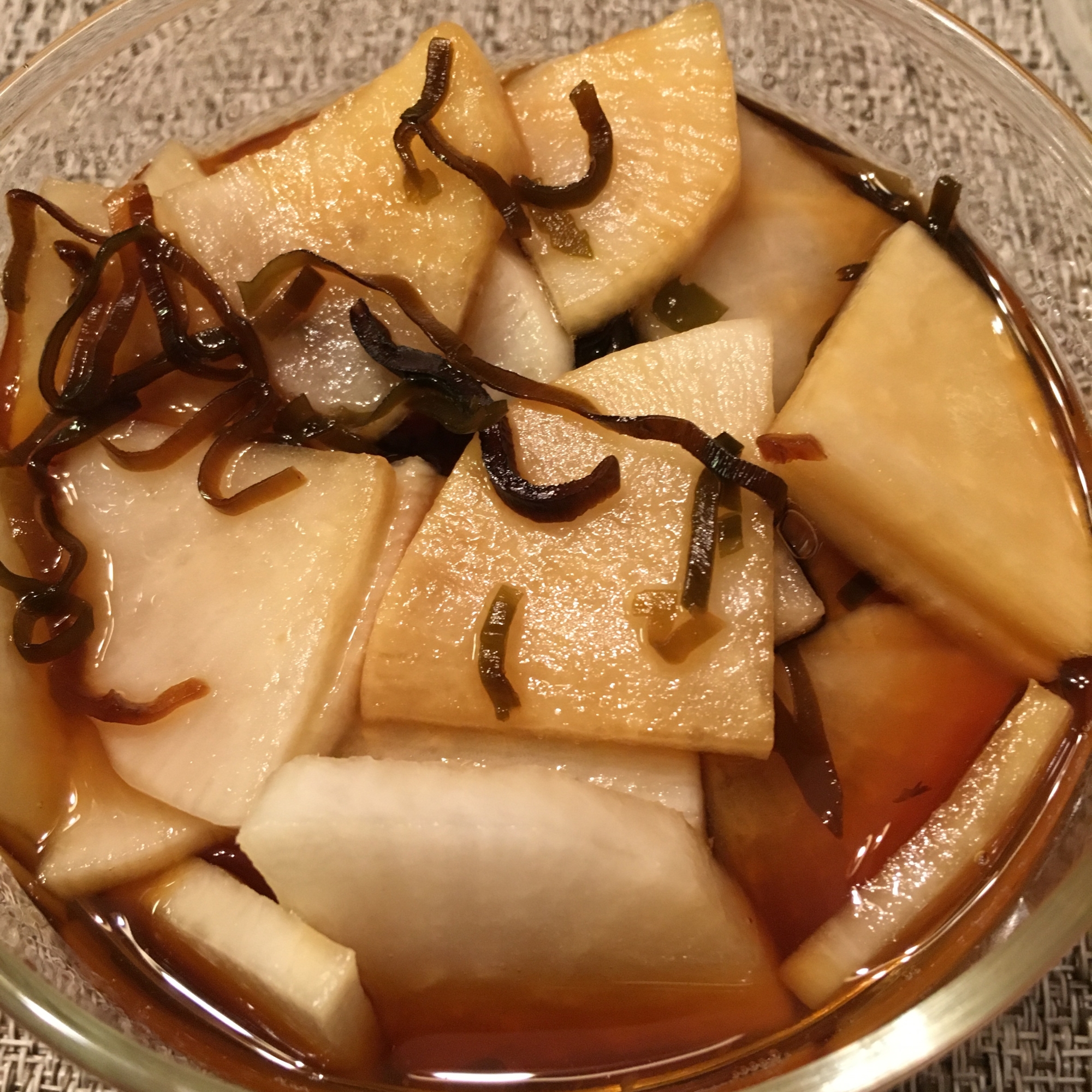 大根と塩昆布の酢醤油漬け