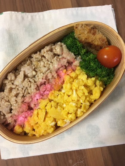 鶏そぼろ弁当＊3色弁当