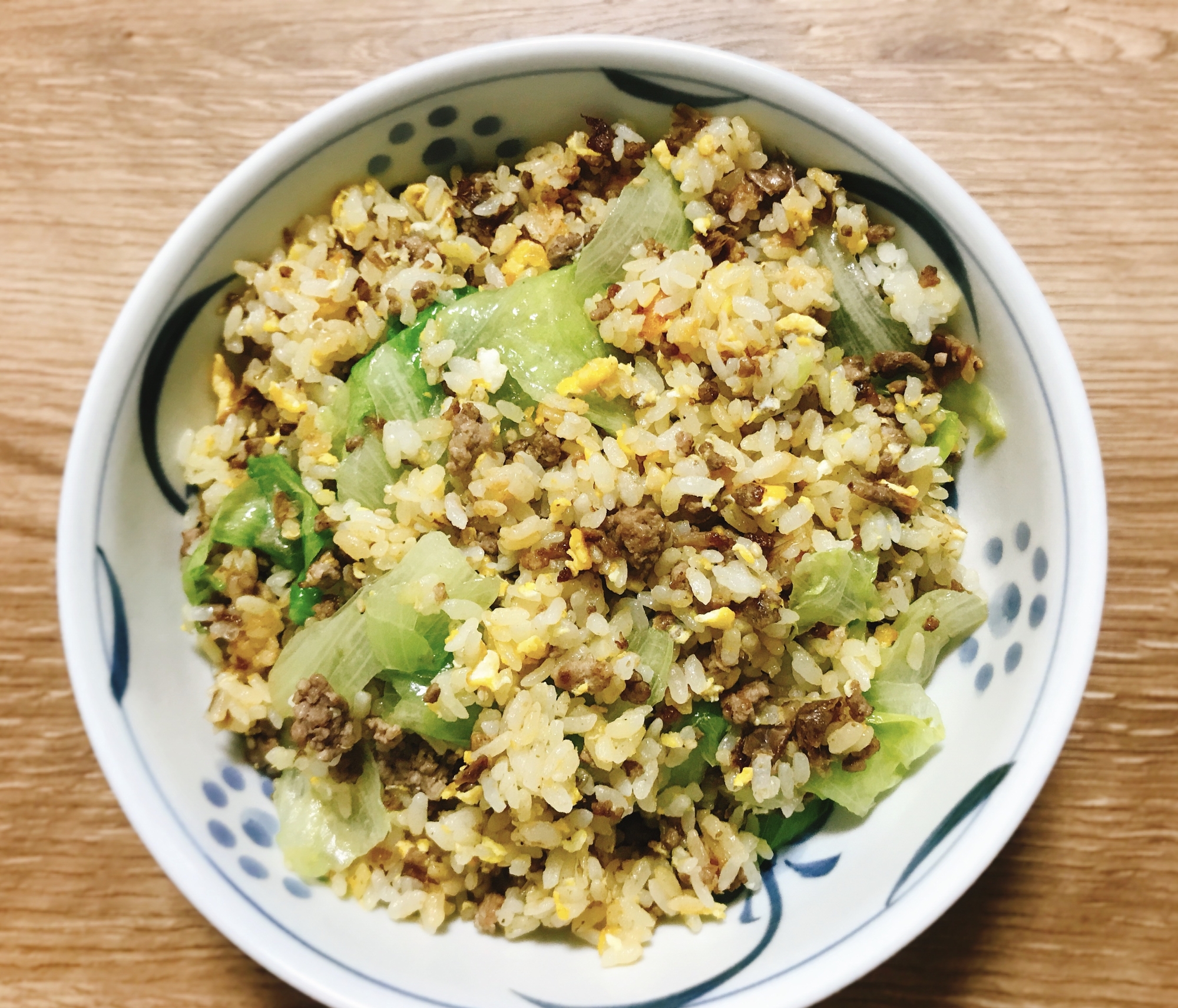 ダシを取った鰹節で作る！レタスとミンチの和風炒飯