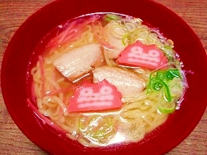角煮の茹で汁でスープ☆沖縄そば風