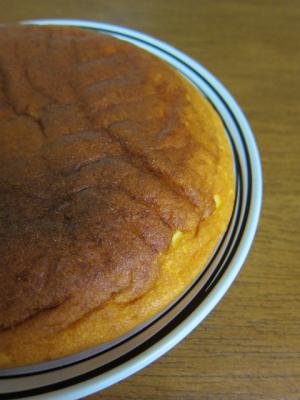 炊飯器で簡単、HMでヨーグルトケーキ