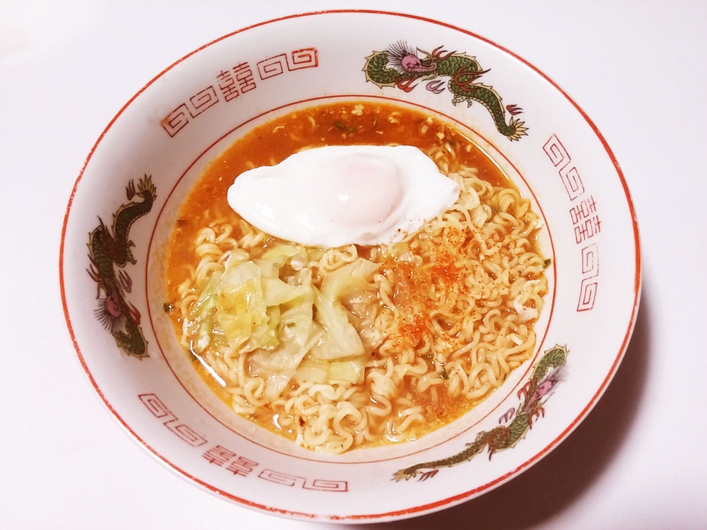 簡単で辛旨 サッポロ一番みそラーメン旨辛風 レシピ 作り方 By まるもふぽんたん 楽天レシピ