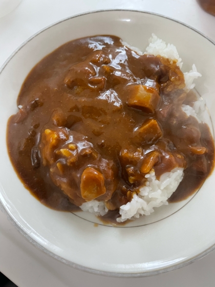 隠し味はりんごバタージャム♪簡単カレー