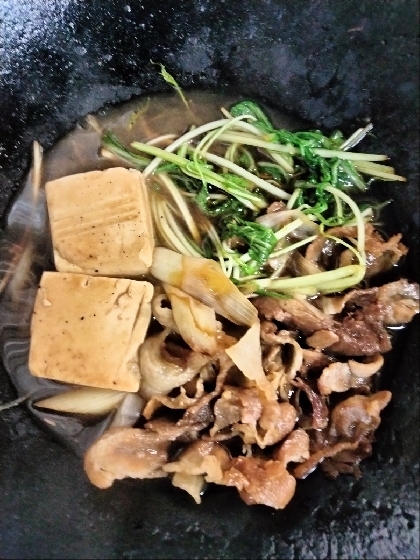 こんばんは。ちょうどうちにあった豚肉長ネギ水菜豆腐ですき煮、美味しくできました。レシピ有難うございました。