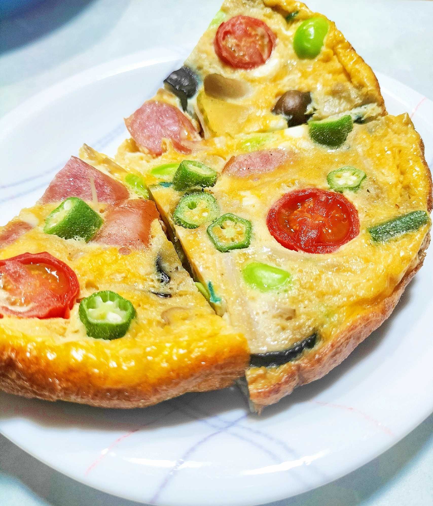 オクラとズッキーニ入りオープンオムレツ