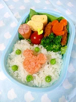 簡単キャラ弁 シルエットミッキーのお弁当 レシピ 作り方 By Cherry05 楽天レシピ