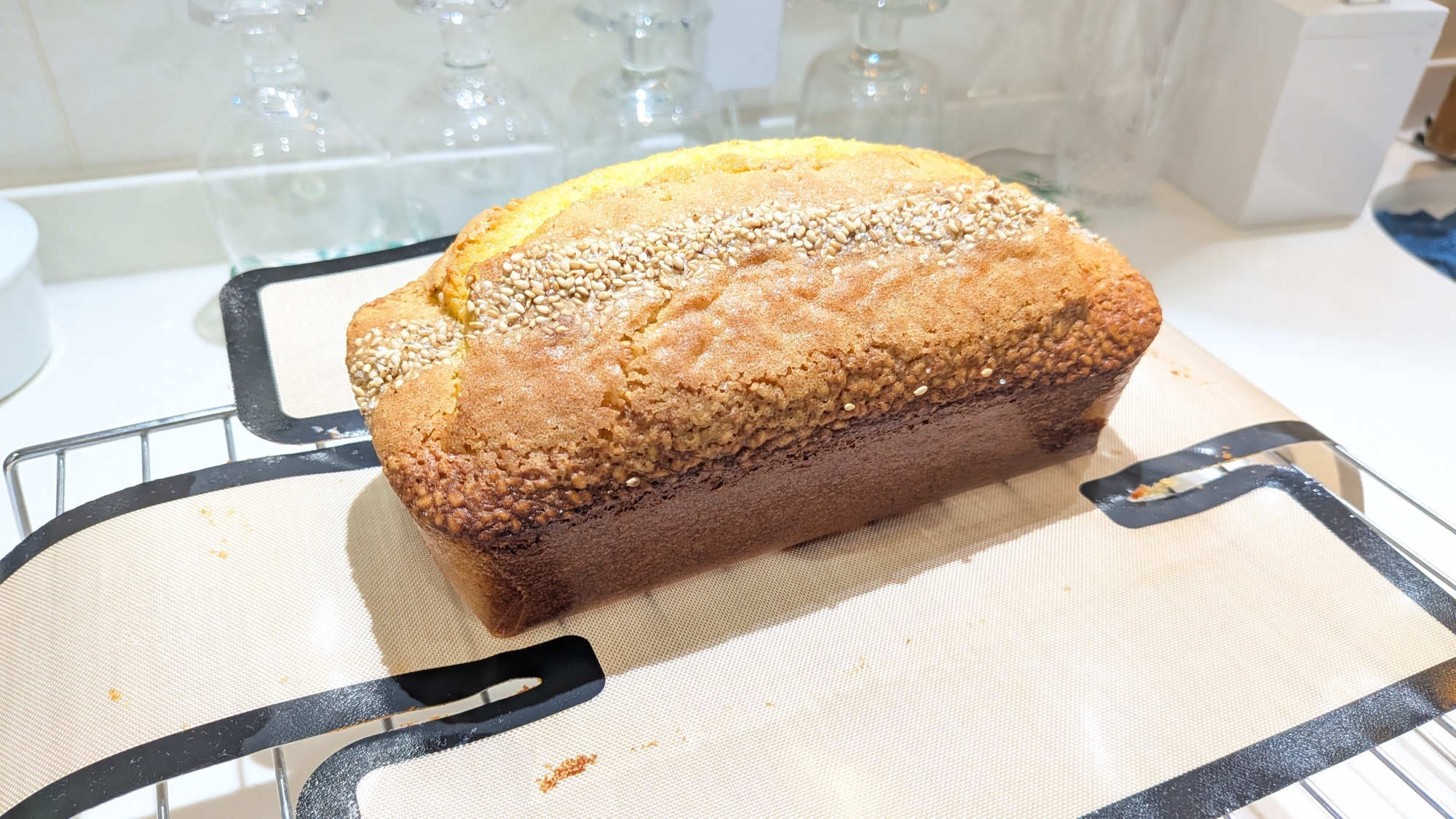 白ごまパウンドケーキ