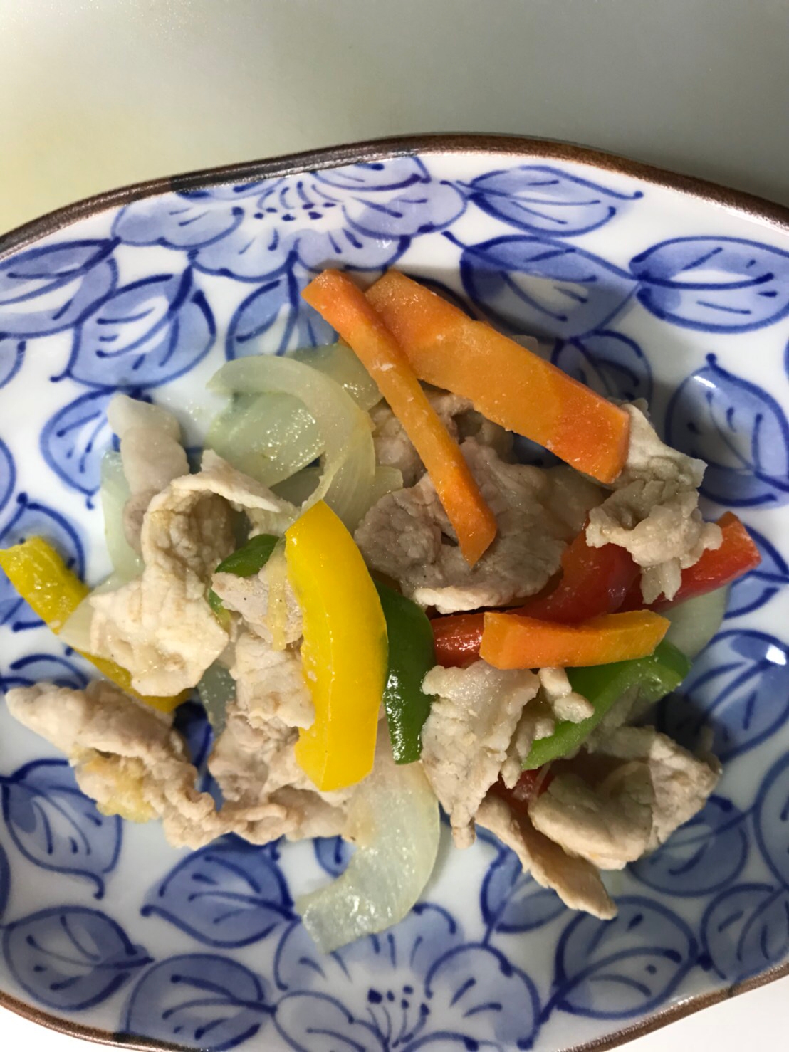 豚肉とカラフル野菜炒め(^ ^)