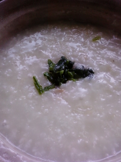 手羽の先っぽでスープをとってみました。中華街の味になったかな。