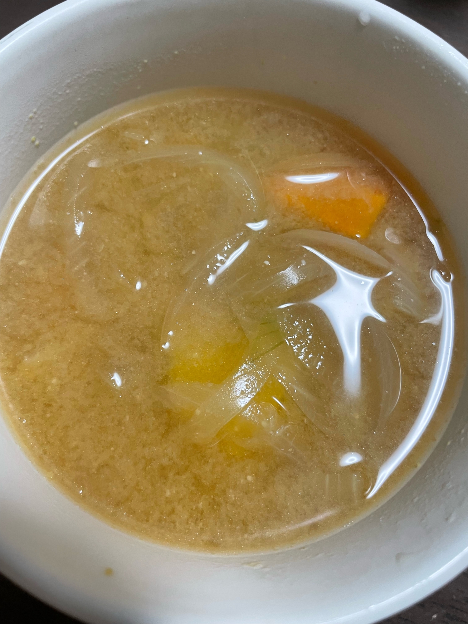 かぼちゃと玉ねぎとにんじんの味噌汁