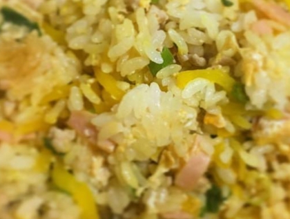 小松菜とたくわんで卵チャーハン