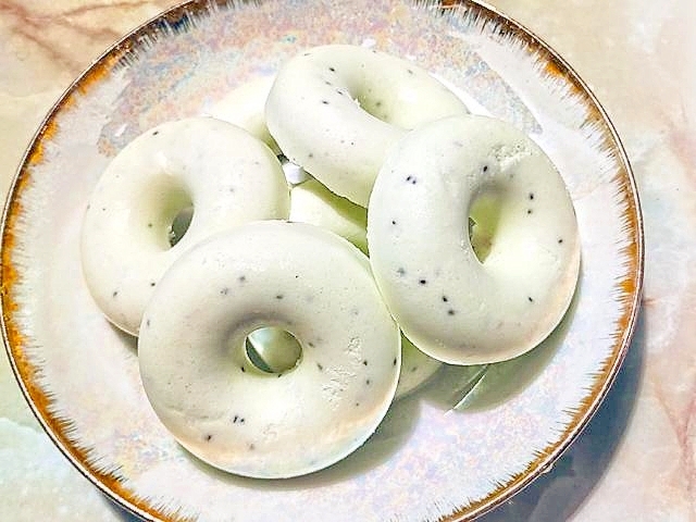 FPとシリコンドーナツ型で!キウイのアイス♪