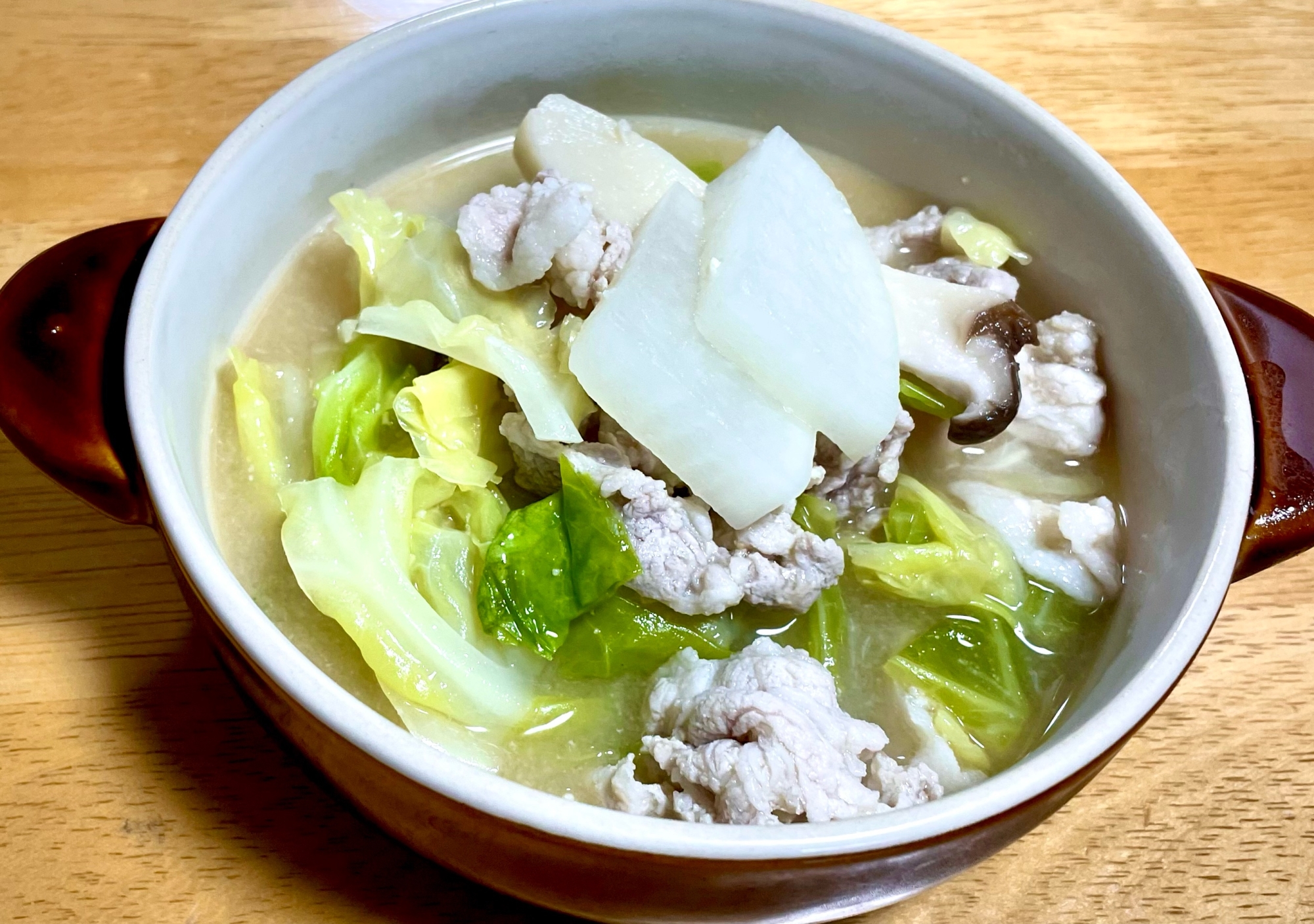 塩麹豚バラと大根のほっこり甘酒味噌スープ