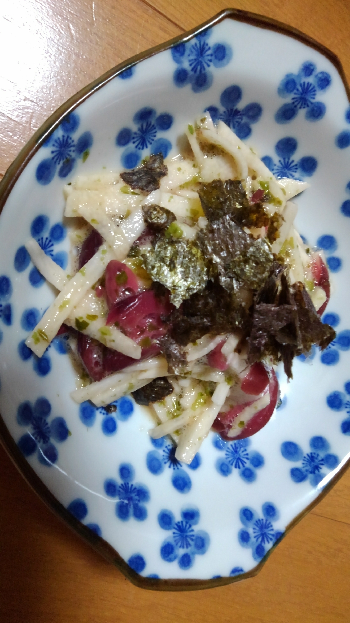 簡単おつまみ…山芋としば漬けのわさび醤油あえ