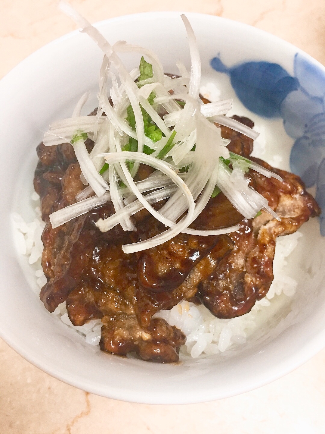 カリカリ豚の黒酢あん丼★黒酢のたれが美味しい♪