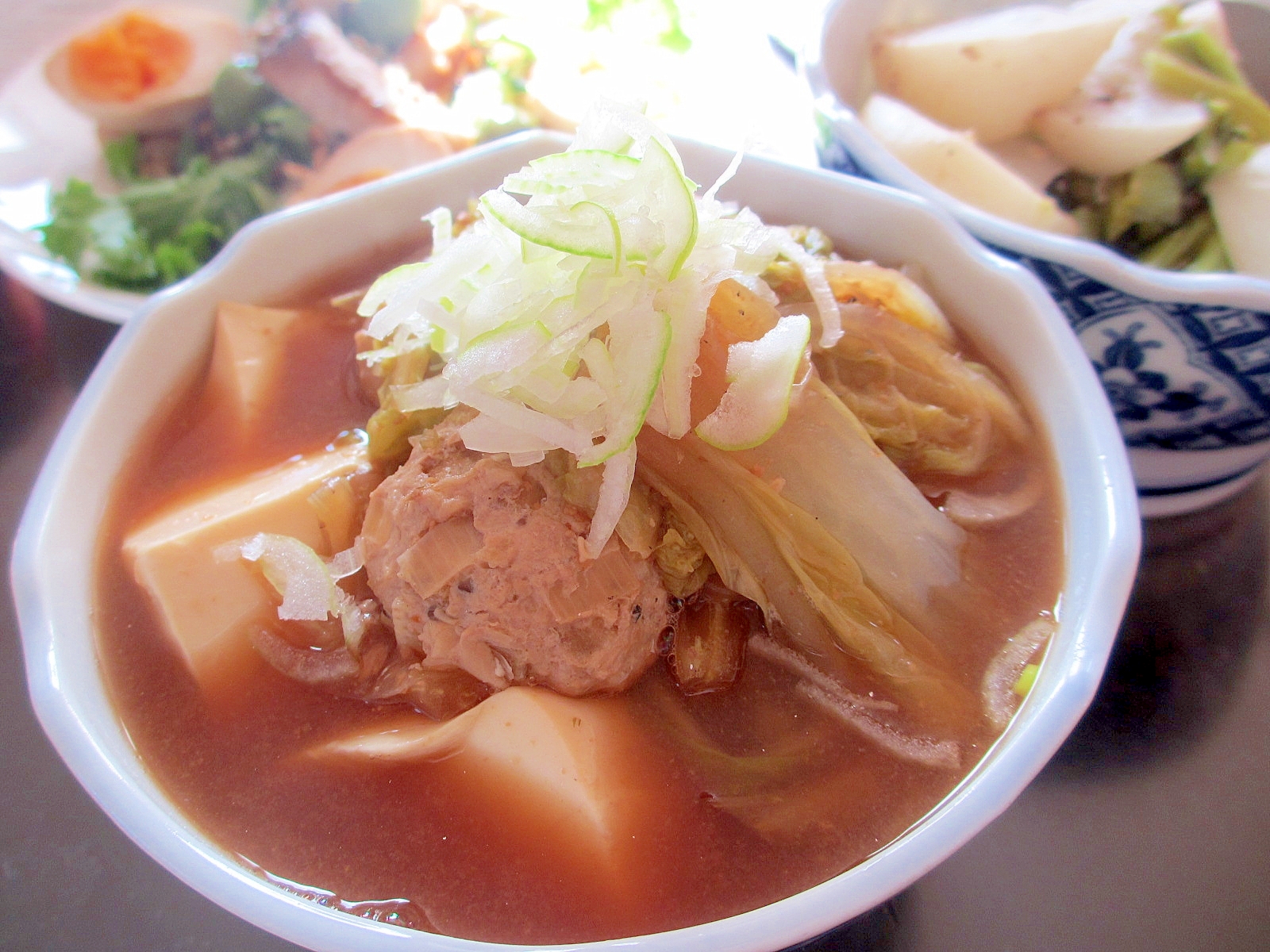 〔お手伝いレシピ〕白菜と肉団子の味噌汁